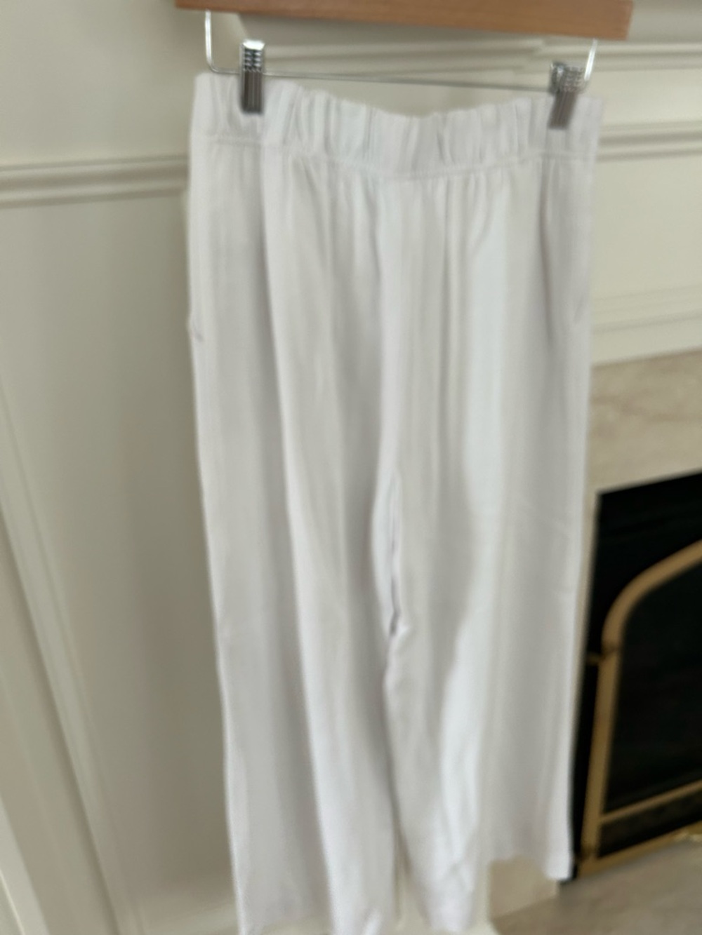 Lightweight White Wide-Leg Pull-On Pants
